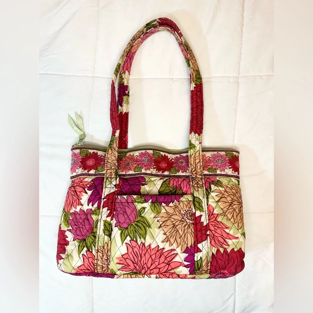 Vera Bradley Quilted Purse Tote in Hello Dahlia Pattern - Picture 5 of 15